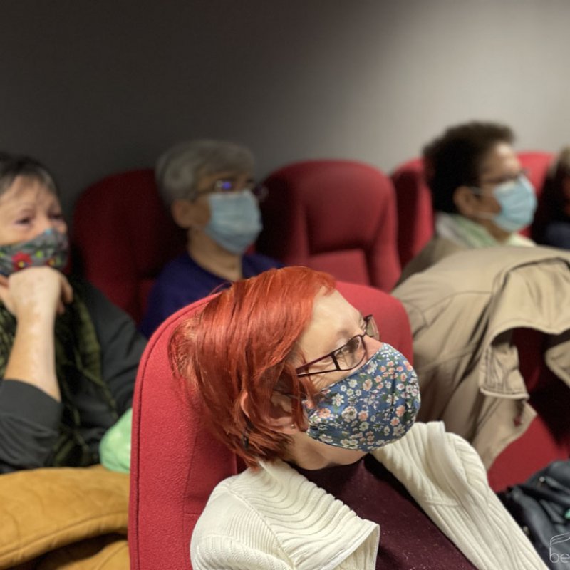 Fellobbant a szeretet lángja 13